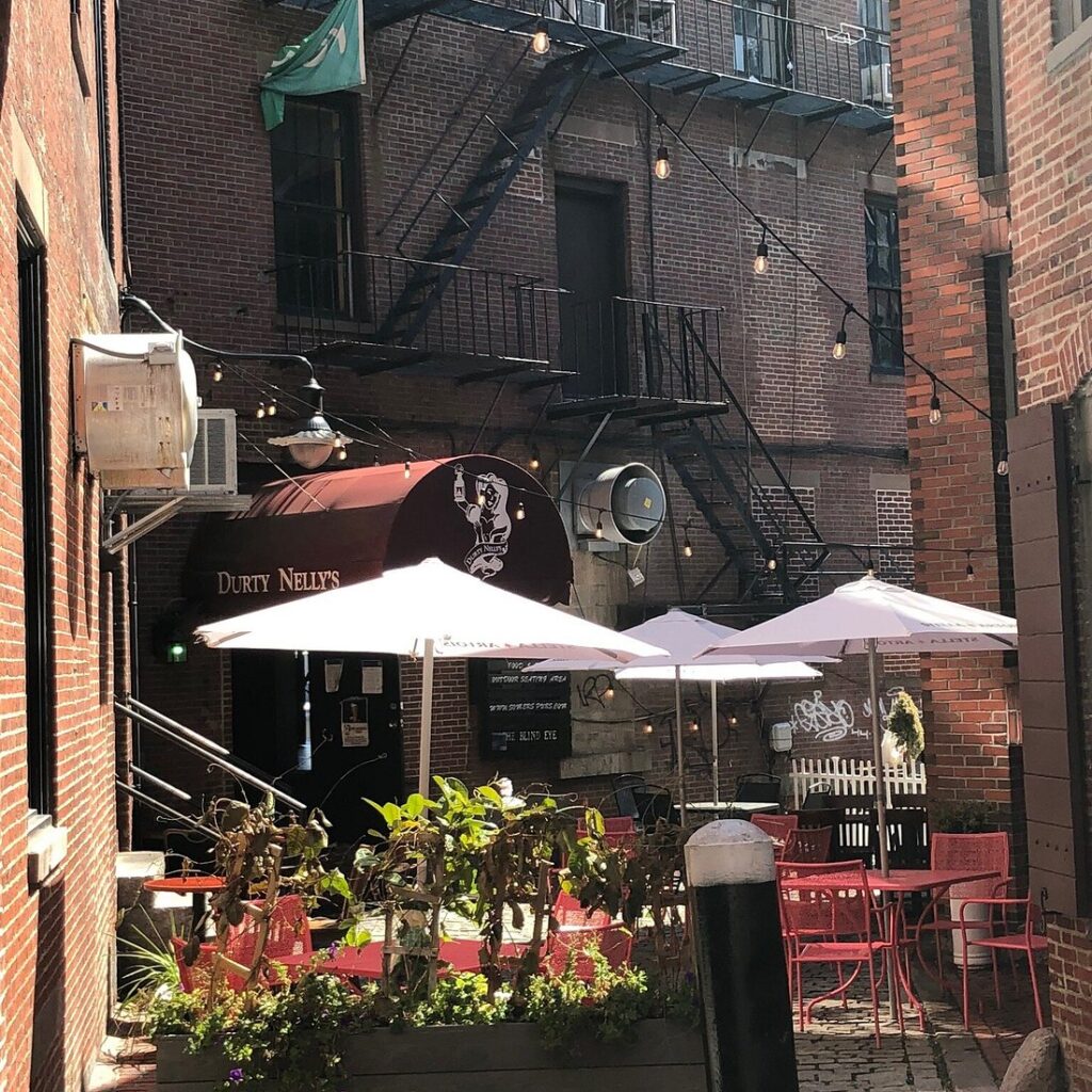 Durty Nelly's