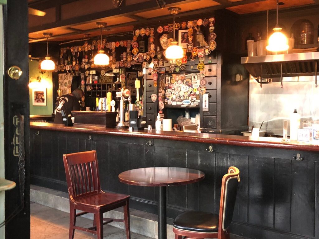 Durty Nelly's