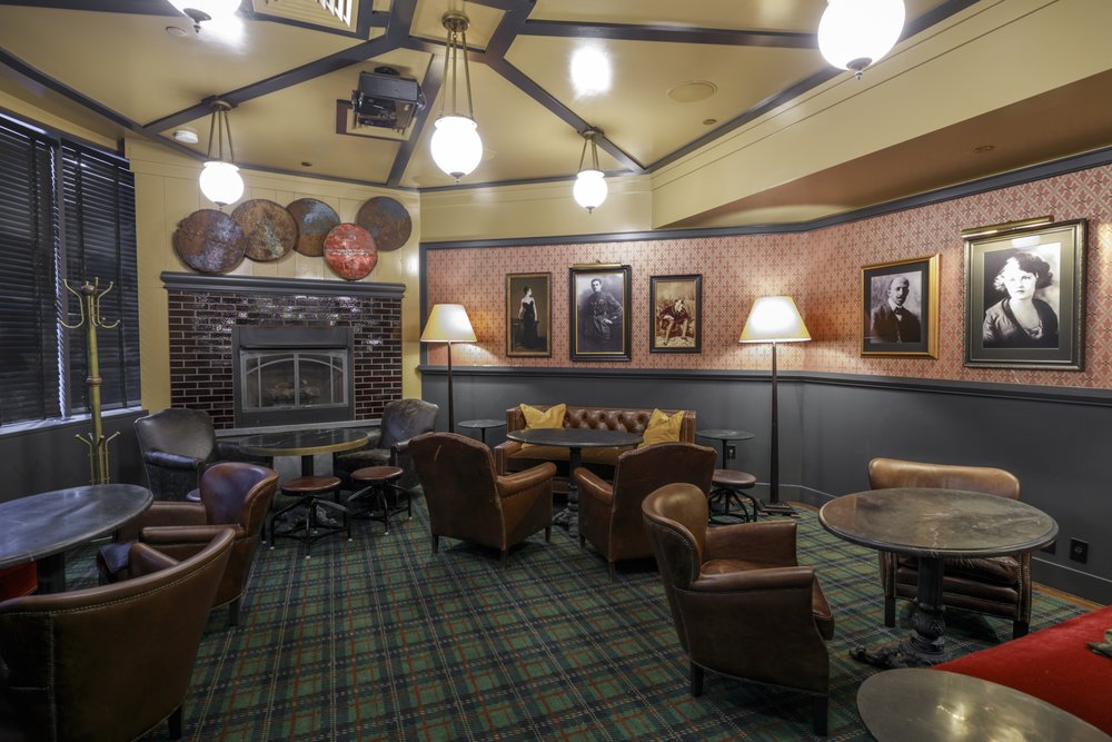 Grafton Street Pub & Grill