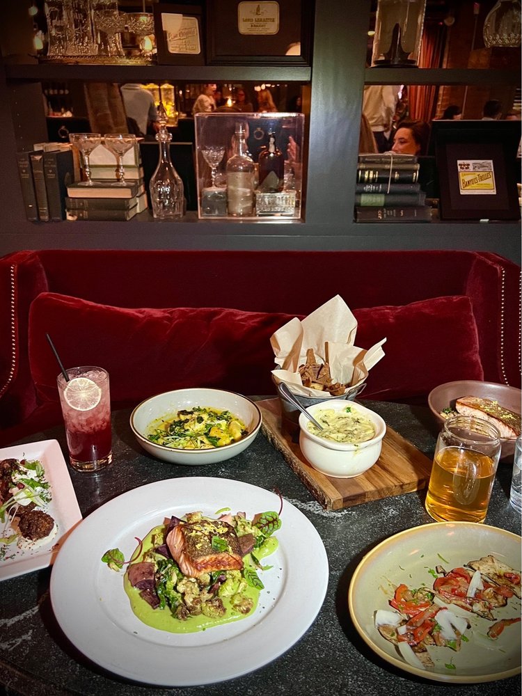 Grafton Street Pub & Grill